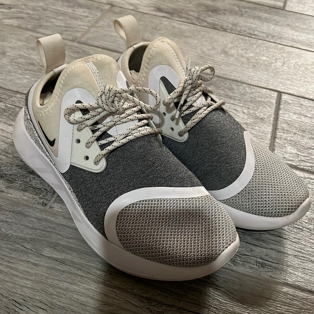 Like New Nike Training Shoes